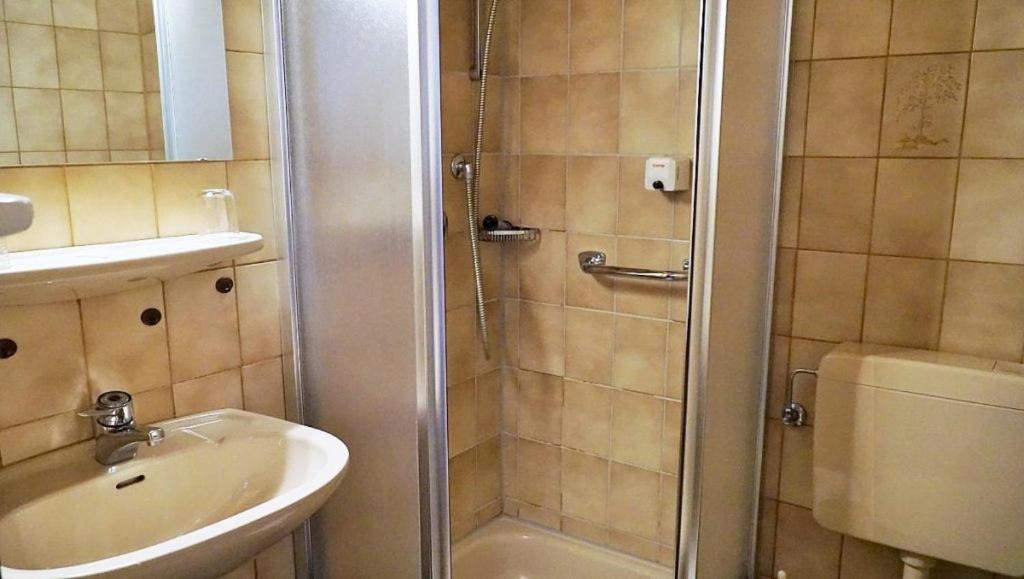 מאיקמר Hotel Zum Goldenen Ochsen מראה חיצוני תמונה