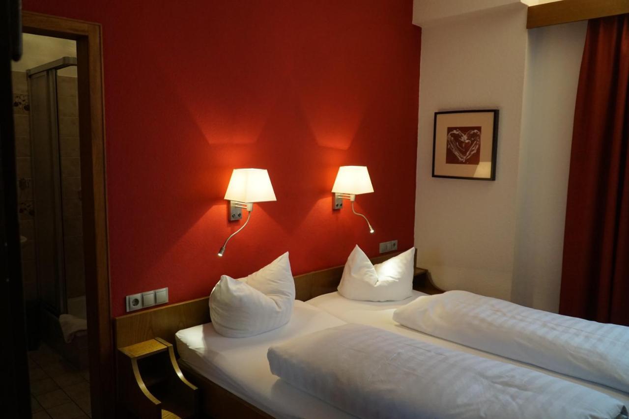 מאיקמר Hotel Zum Goldenen Ochsen מראה חיצוני תמונה
