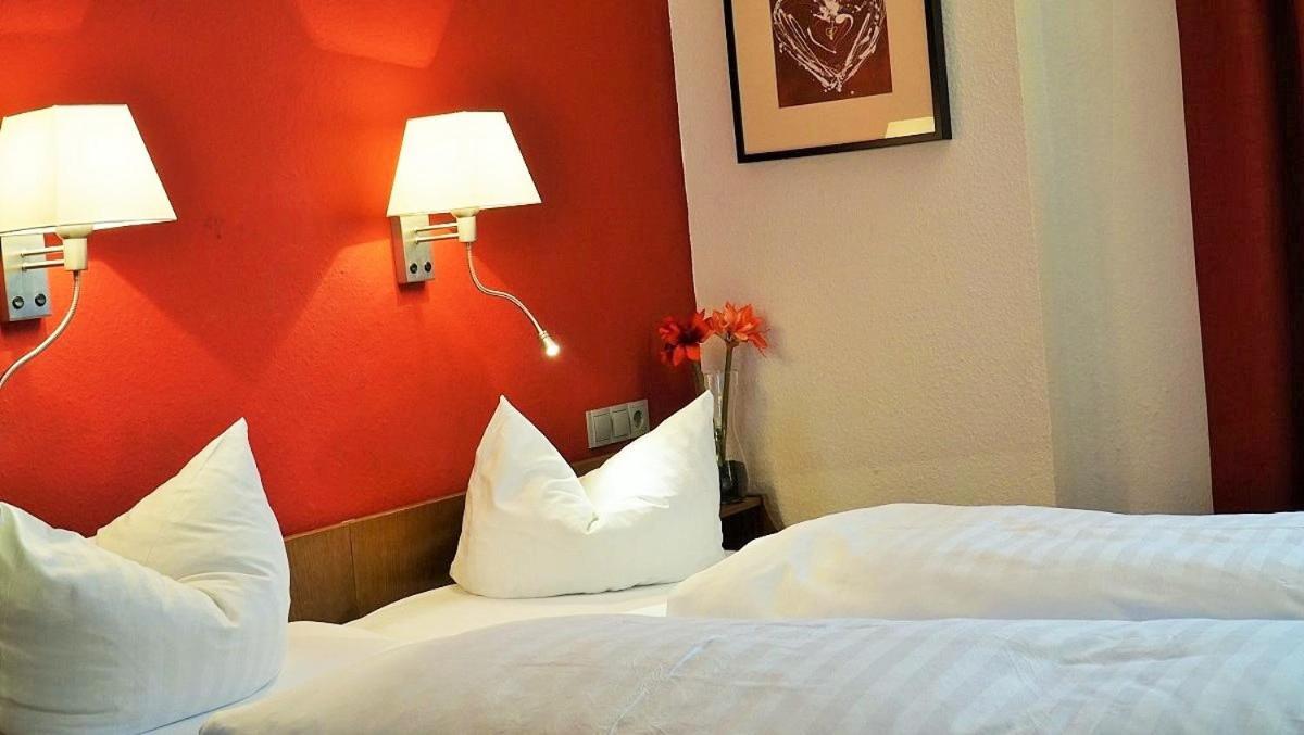 מאיקמר Hotel Zum Goldenen Ochsen מראה חיצוני תמונה